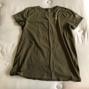 Women’s under armor shirt